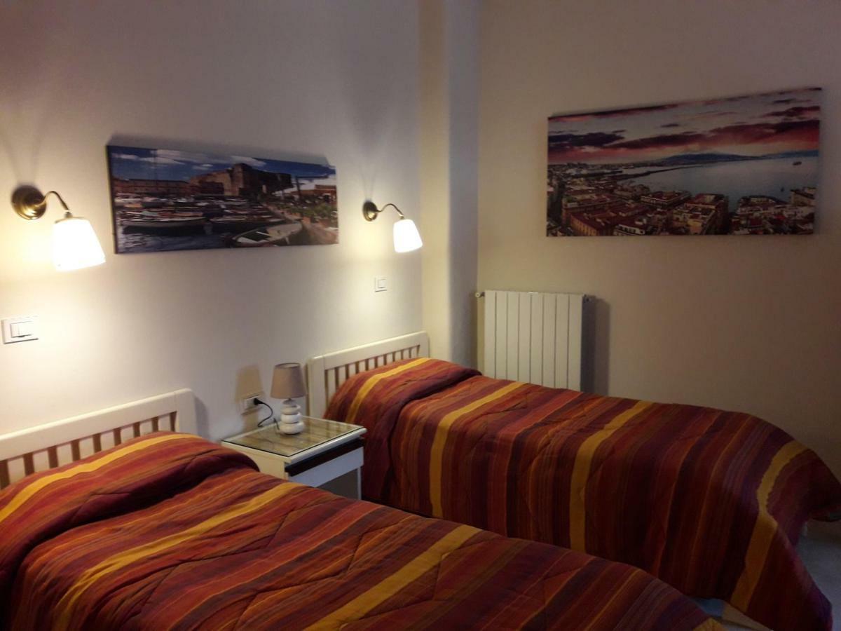 נאפולי Hotel Nuovo Diana מראה חיצוני תמונה